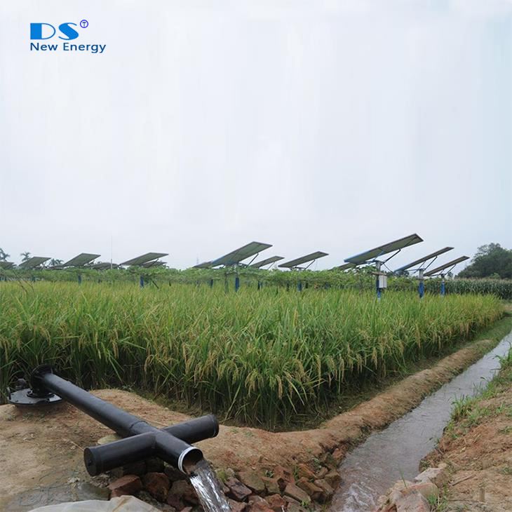 Sistema de bombeo solar de 65KW con bomba de agua AC de 45KW para riego agrícola